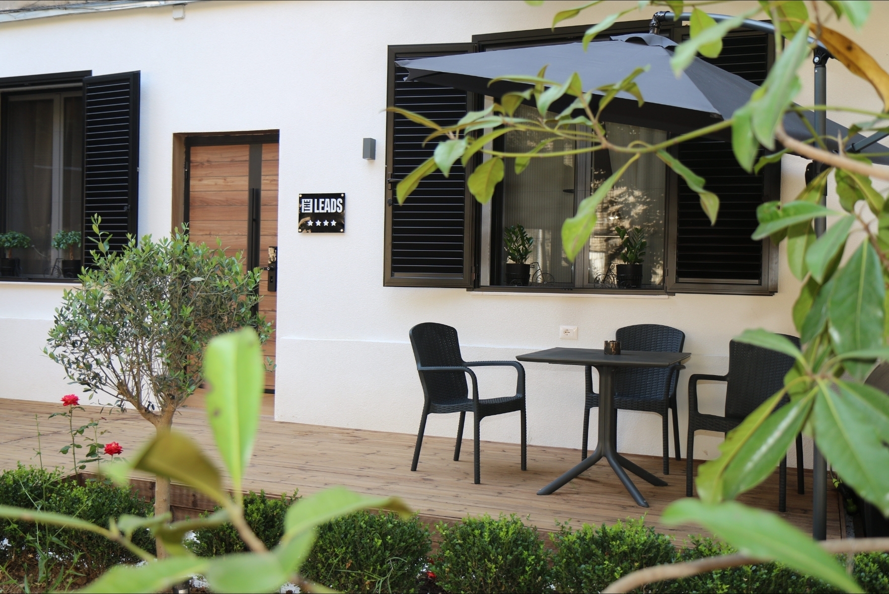 Shiten okazion 2 garsionere te arreduara lux per airbnb